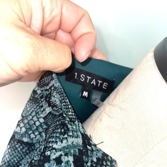 1. State Wrap Dress Womens Size Medium M Snake Print Elastic Waist Cuffs Lined - Picture 4 of 14